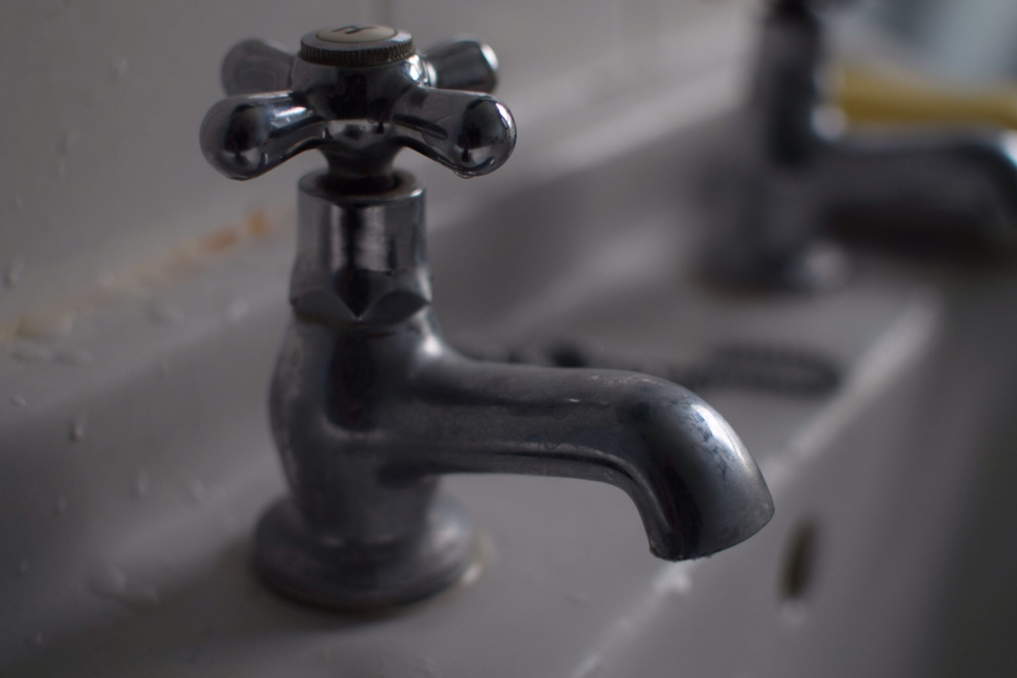 Toilets, Sinks & Faucets